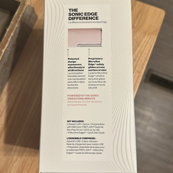 DERMAFLASH LUXE+ LIKE NEW!! - Picture 4 of 8